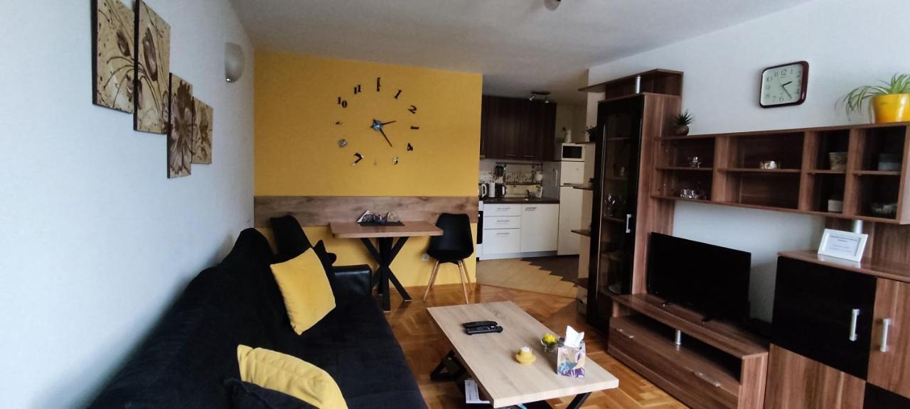Apartman Relax - Free Public Parking SJJ Eksteriør billede